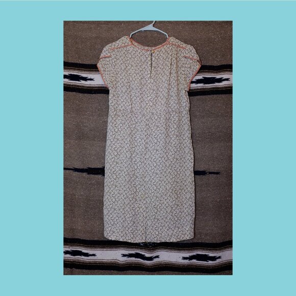 Womens vintage silk like short sleeve floral mini dress . Size small / medium - Picture 2 of 5